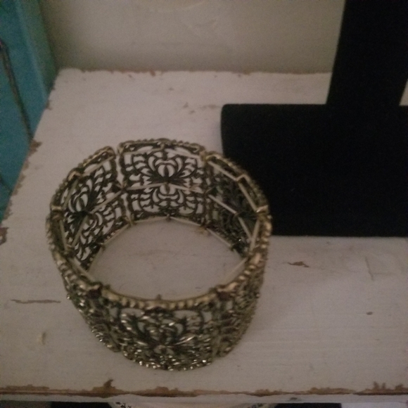 Bracelet - Picture 3 of 3